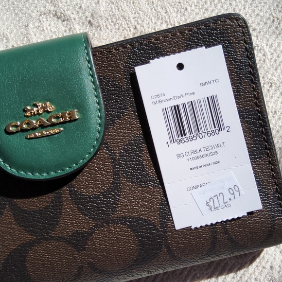 Coach Phone Wallet in Signature Coated Canvas-- NWT - Picture 2 of 14